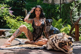 Sania Mallory's feet