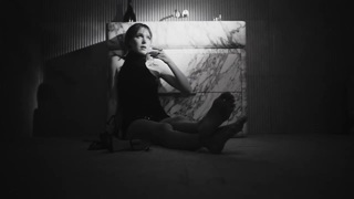 Sophia Turner's feet