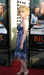 Sarah Jones - Nude Celebrities Forum | FamousBoard.com