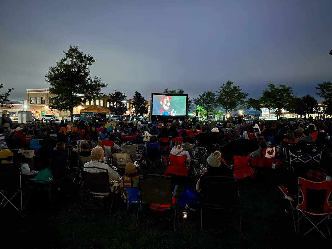 Outdoor Movie Nights 24' Inflatable Screen ThunderStorm Productions