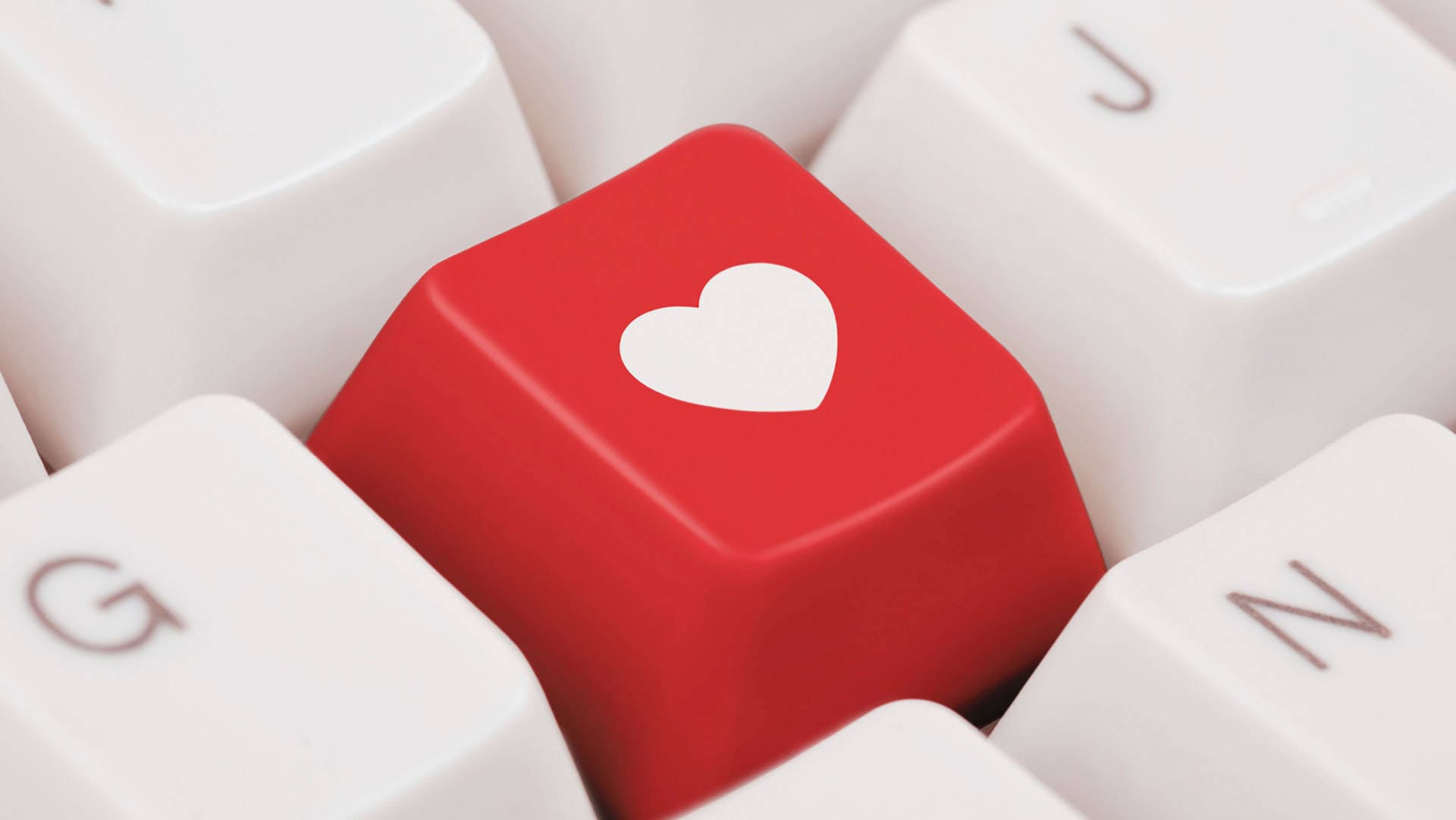 нарисованное сердце на прозрачном фоне