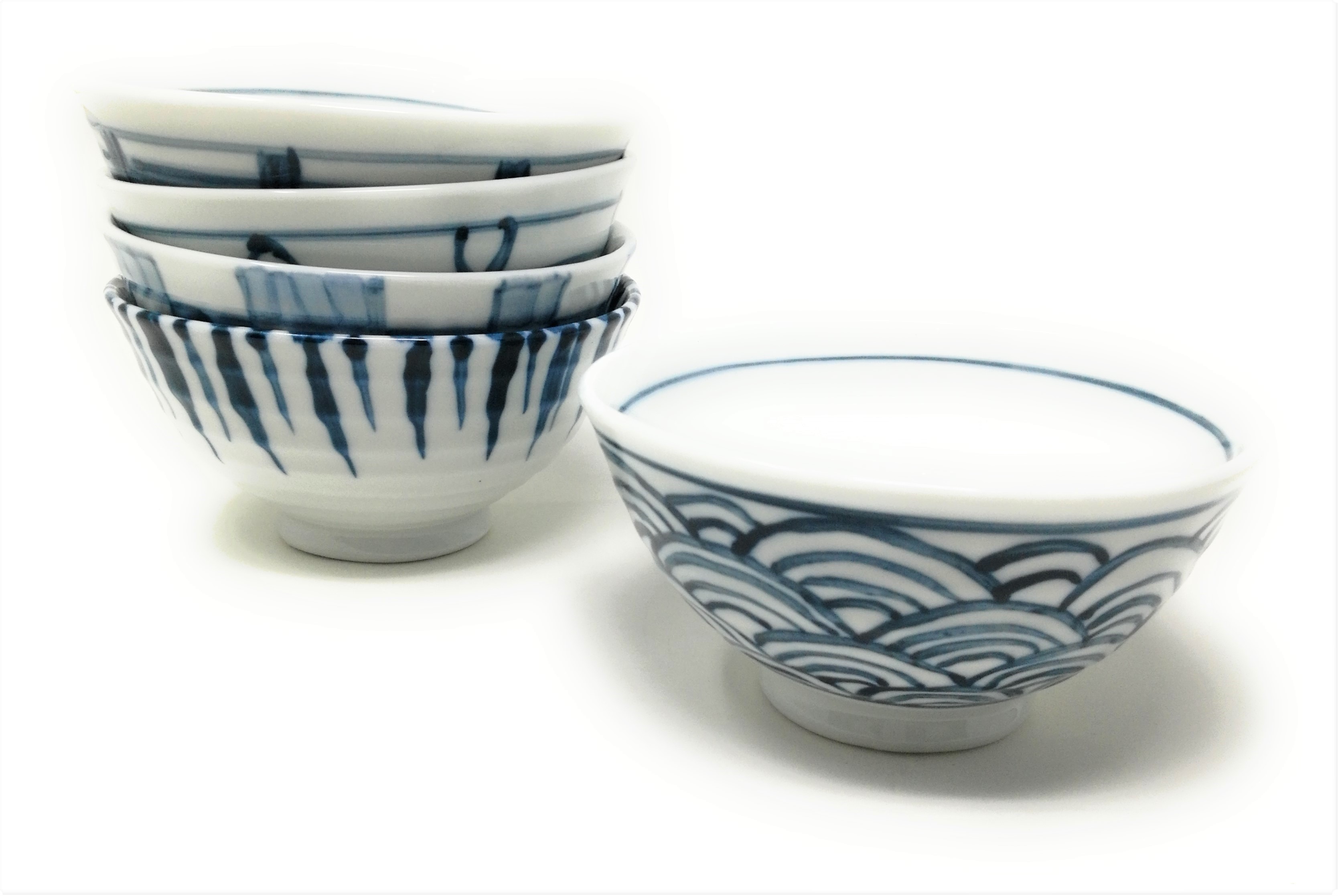 TJ Global Set of 5 Traditional Japanese Pottery Blue and White Ceramic Bowls for Rice, Salad