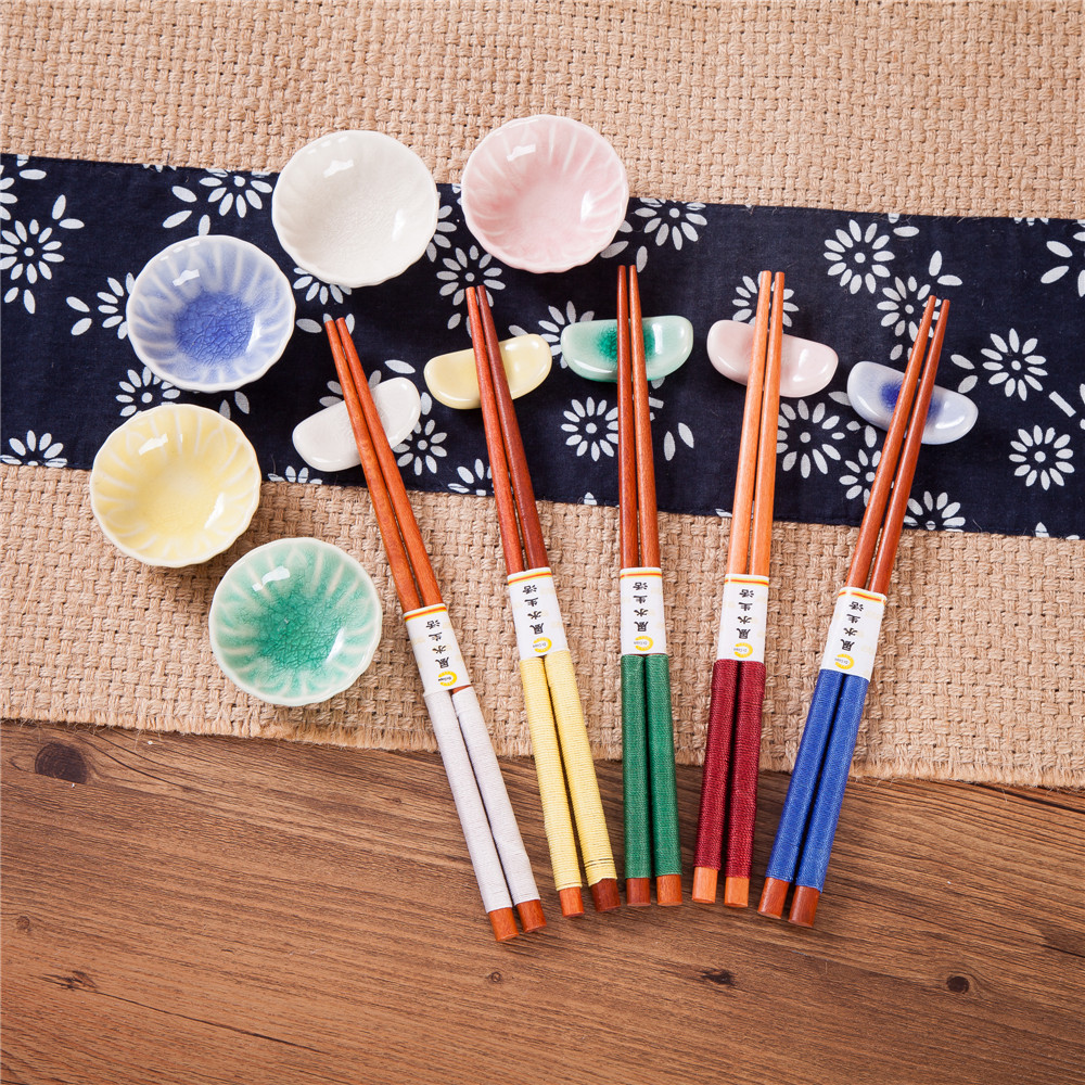 15 Pcs Set Of 5 Pairs Natural Wood Chopsticks, 5 Ceramic holders and 5