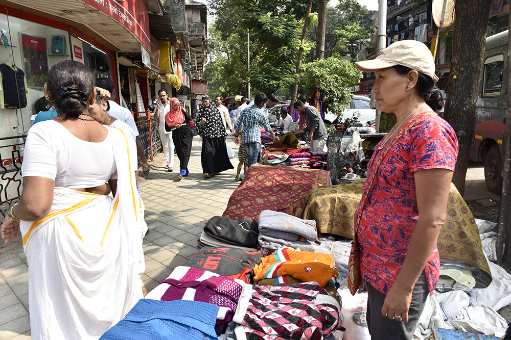 A Day with Tibetan Sweater Sellers in Mumbai Central Tibetan