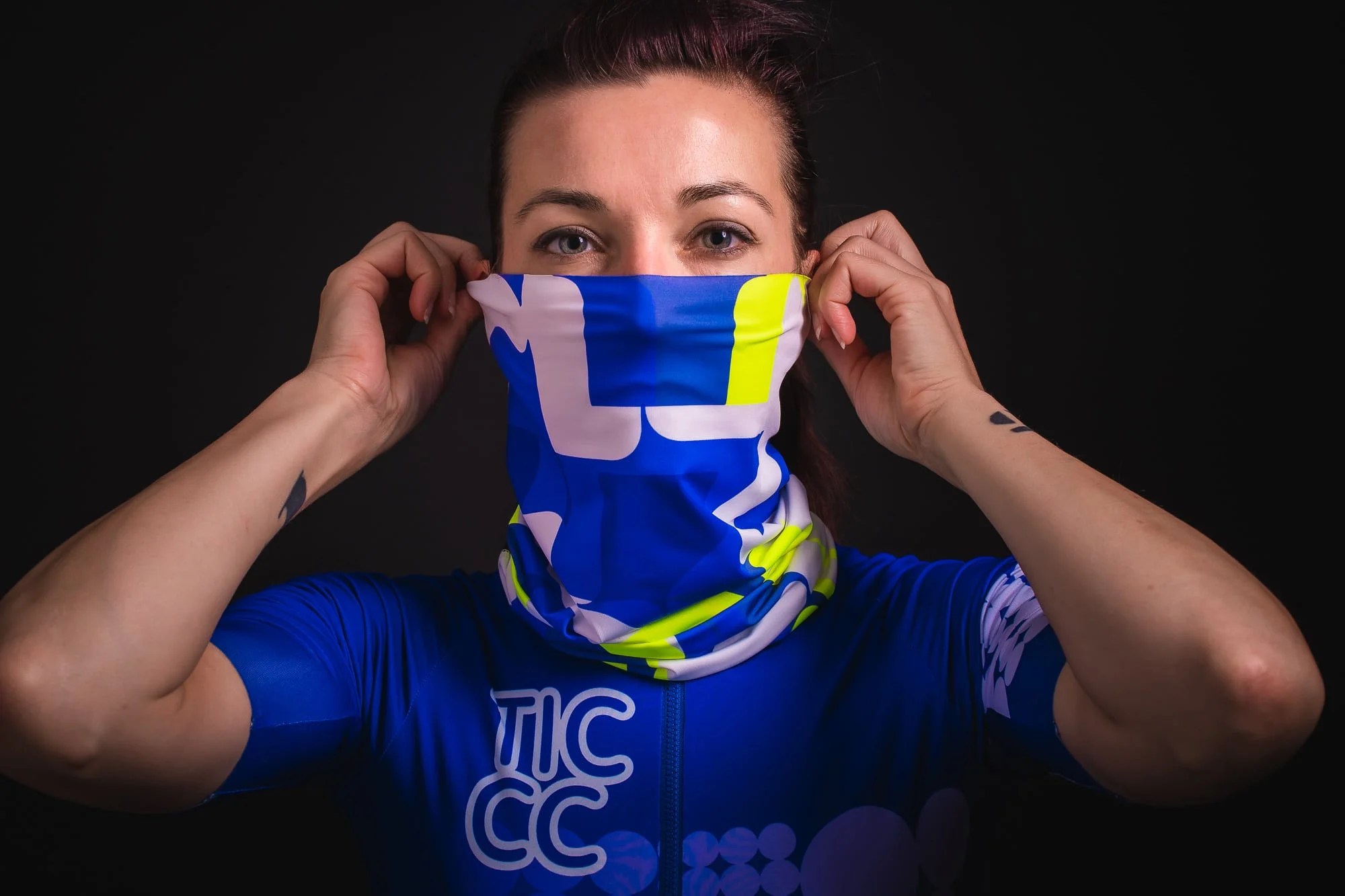 Be the change cycling neck warmer blue