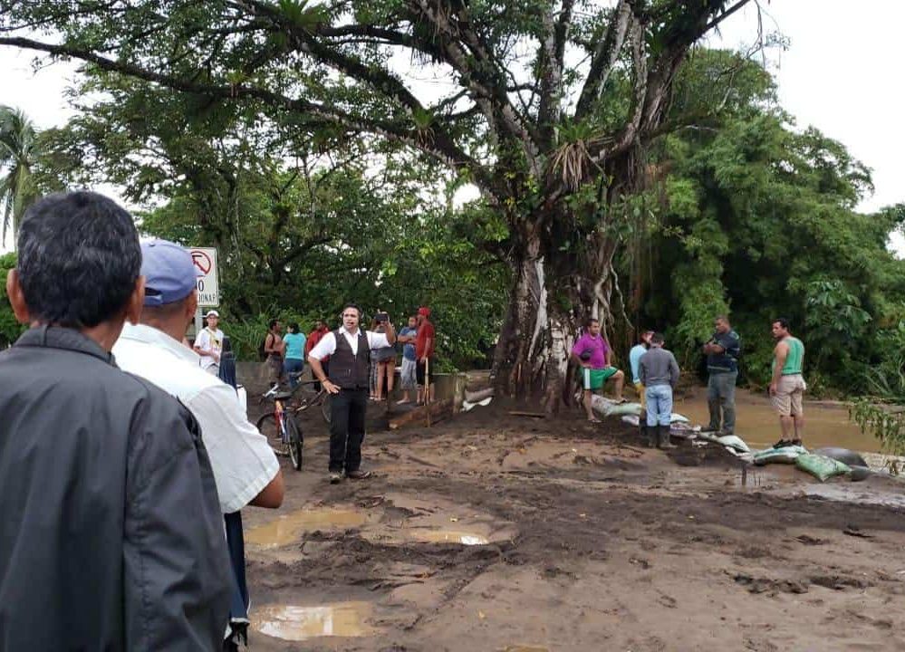 Rain causes flooding, dozens in shelters in northern Costa