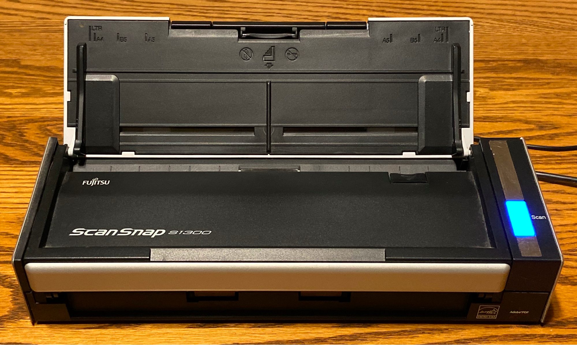 てください ScanSnap S1300iの通販 by ミルランマーケット ラクマ店｜ラクマ のなので