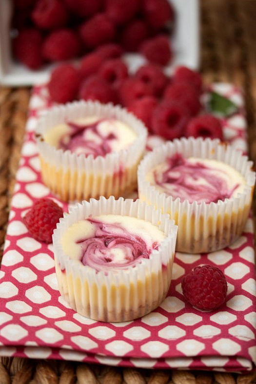 Raspberry Swirl Cheesecake Cupcakes » Tide & Thyme