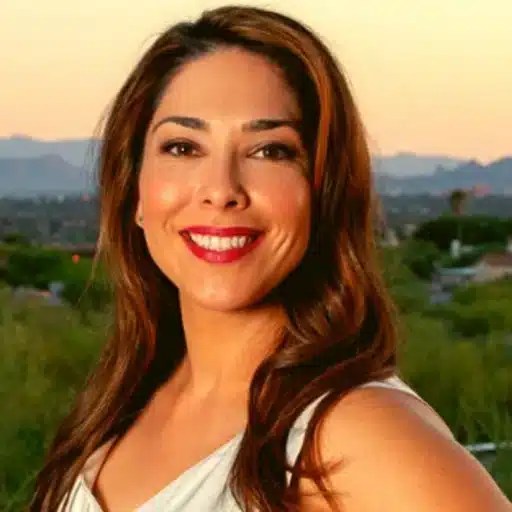 Jennifer Repscher Realtor with Tierra Antigua Realty