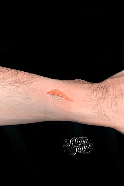Salmon Sushi Tattoo | ギャラリー | Tifana Tattoo - 東京・渋谷のタトゥースタジオ 600_x_400_jpg