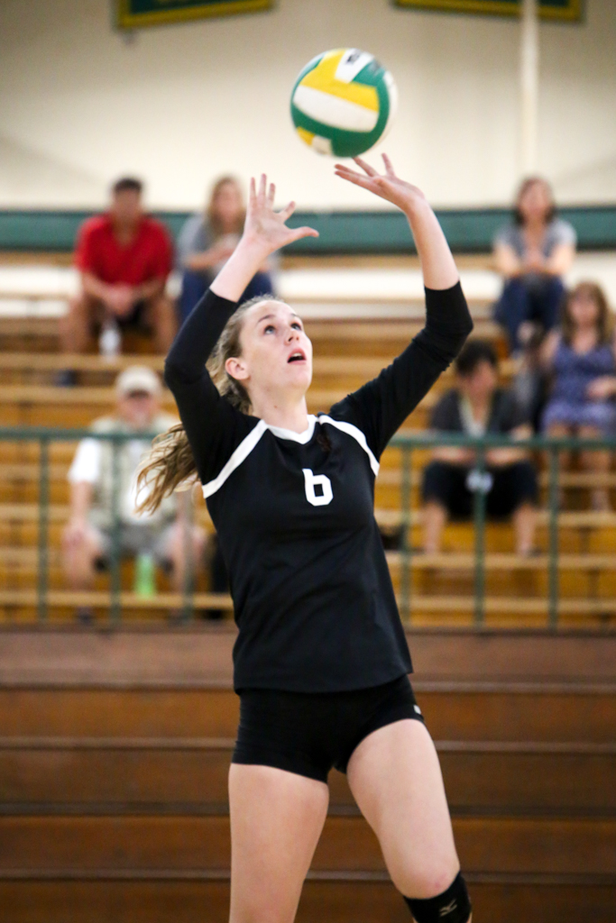 Girls’ volleyball participates in Crescenta Valley Tournament Tiger Newspaper