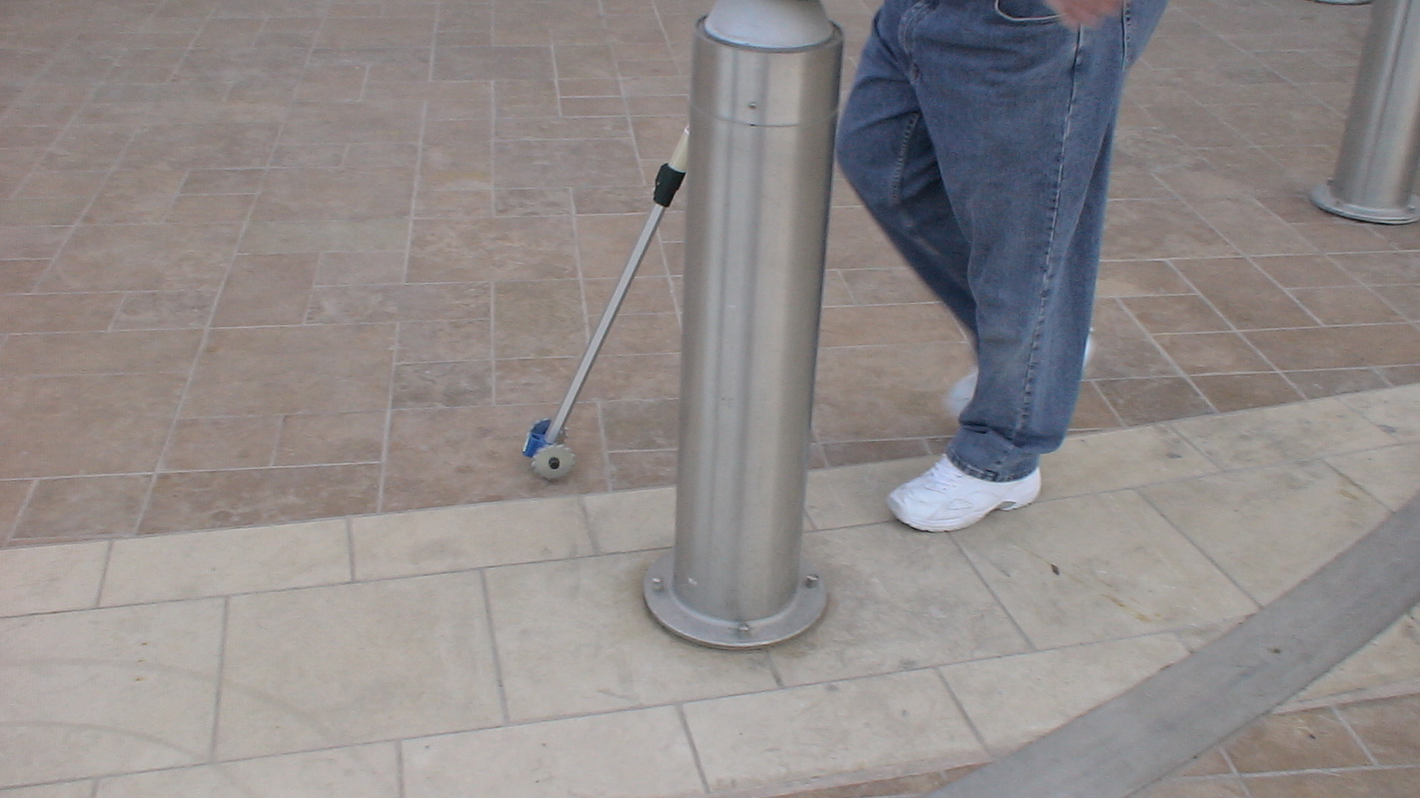 Hollowsounding tiles may signal installation problems TileLetter