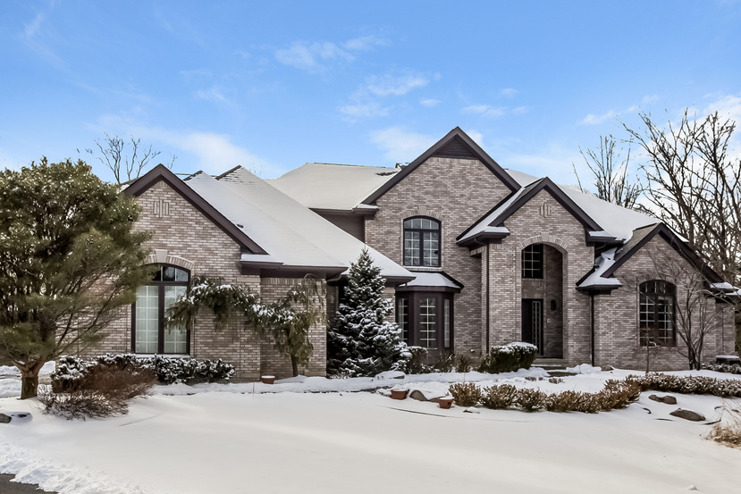 The Benefits of Concrete Roofs in Cold Climates. Tile Roofs Canada