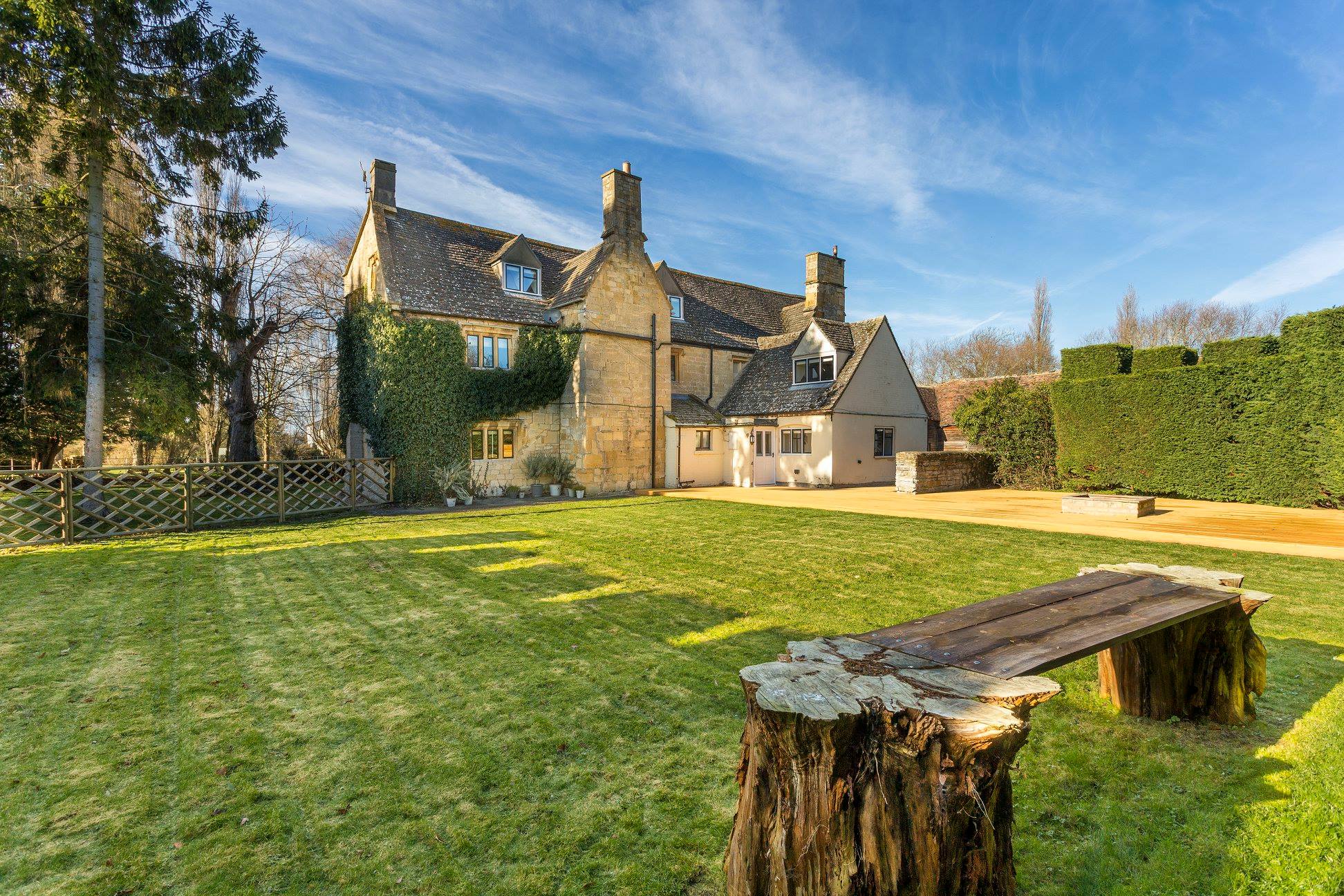 Cotswold & Stone Roofs Tile Roofs Canada