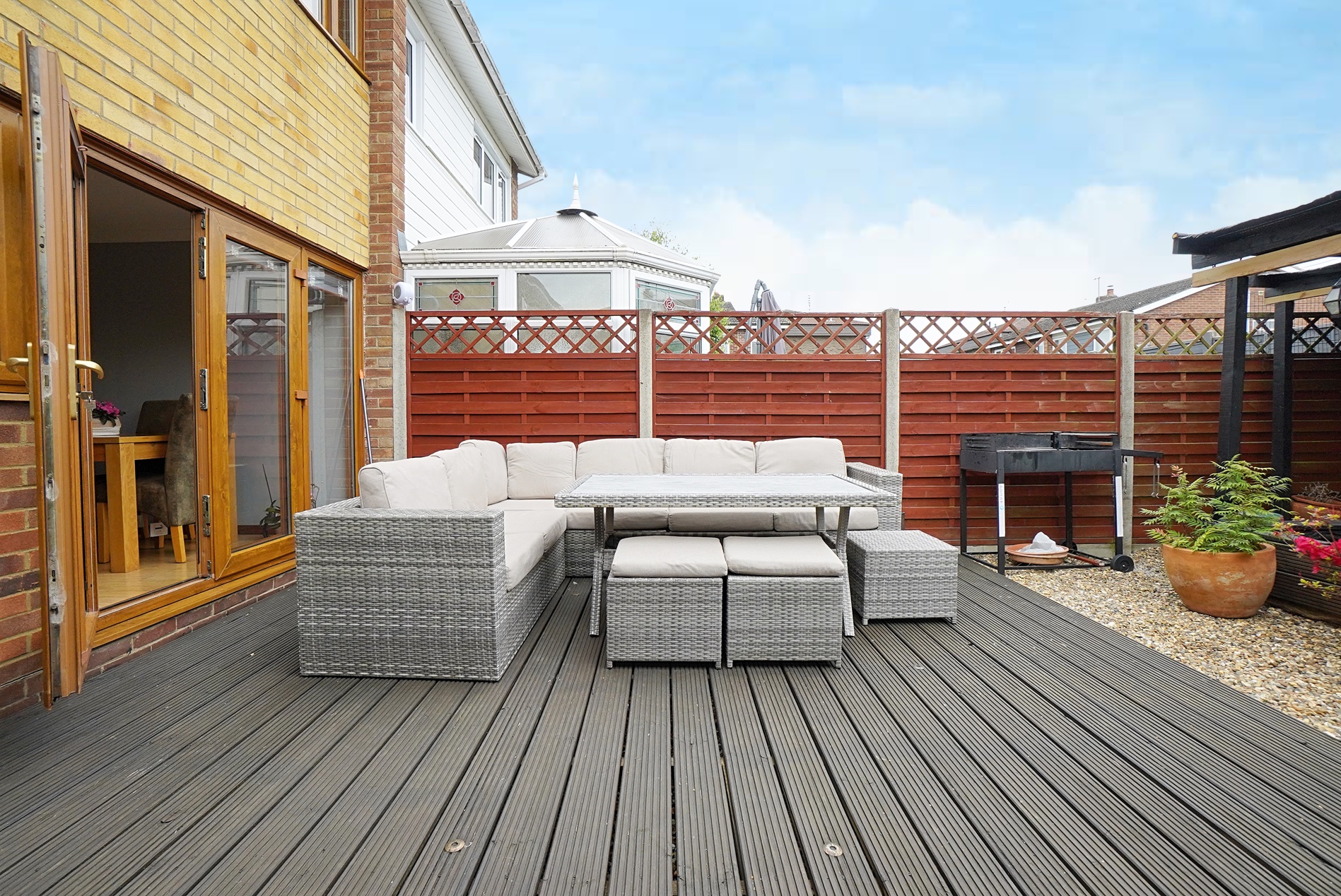 Highbury Grove • Clapham • MK41 Tim Anderson Property