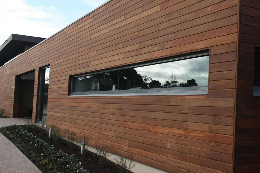 Cladding Spotted Gum Timber & Rose