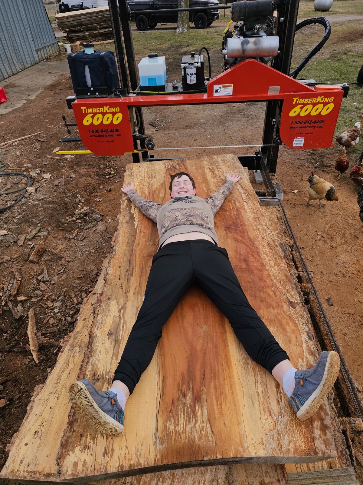 HOW TO CUT 5FOOTWIDE SLABS with a TimberKing Sawmill TimberKing