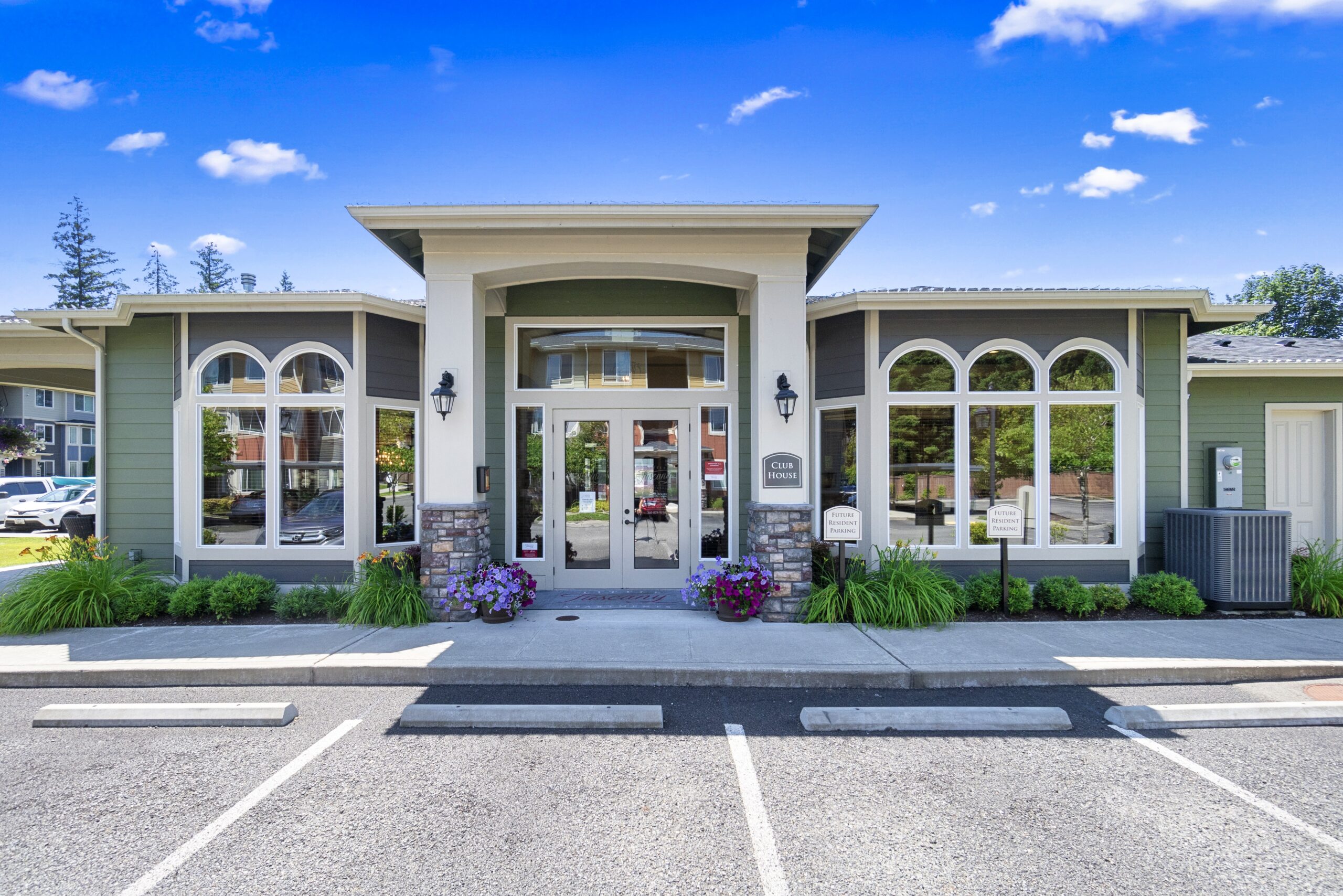 Timberlane Partners Acquires 143Unit ‘Little Tuscany’ Apartment