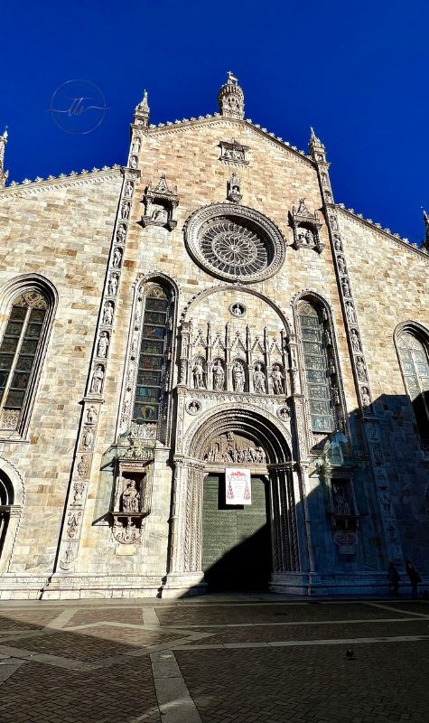 Como Cathedral | timelesstravelsteps.com