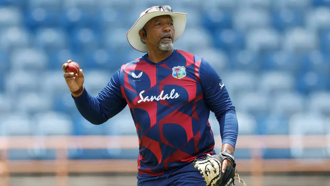 West Indies coach Simmons steps down after T20 World Cup exit Technopweb