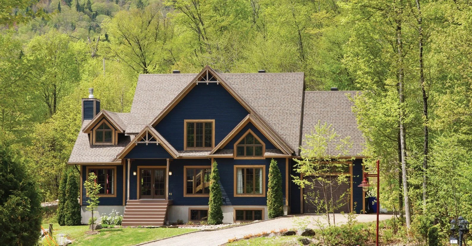 New homes and cottages in remote areas and lakeside locations near Lake