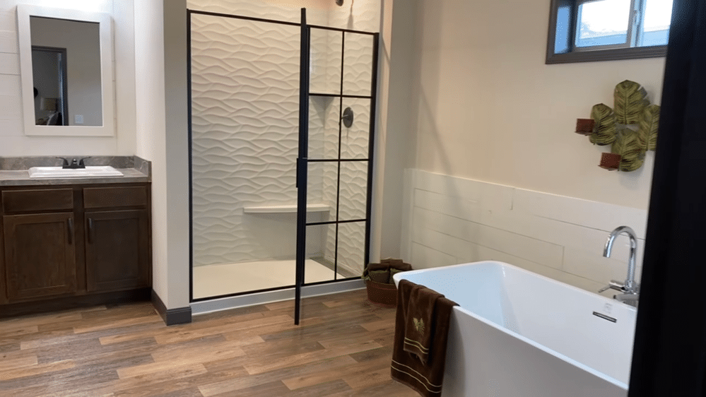 Nicest Double Wide Manufactured Home Bathroom, EVER!