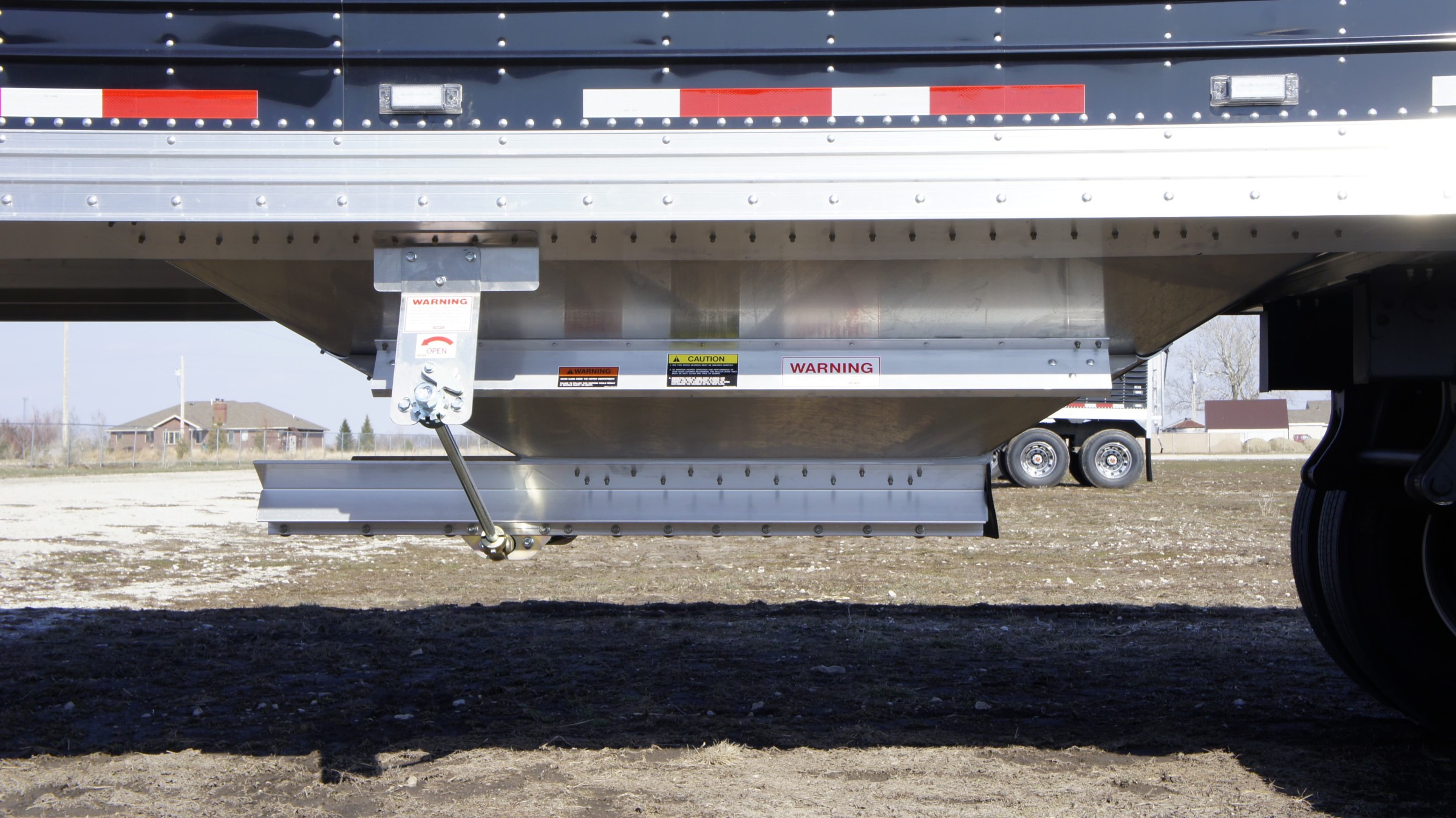 1_Custom Options Tubs_Ag Hopper Timpte Trailers