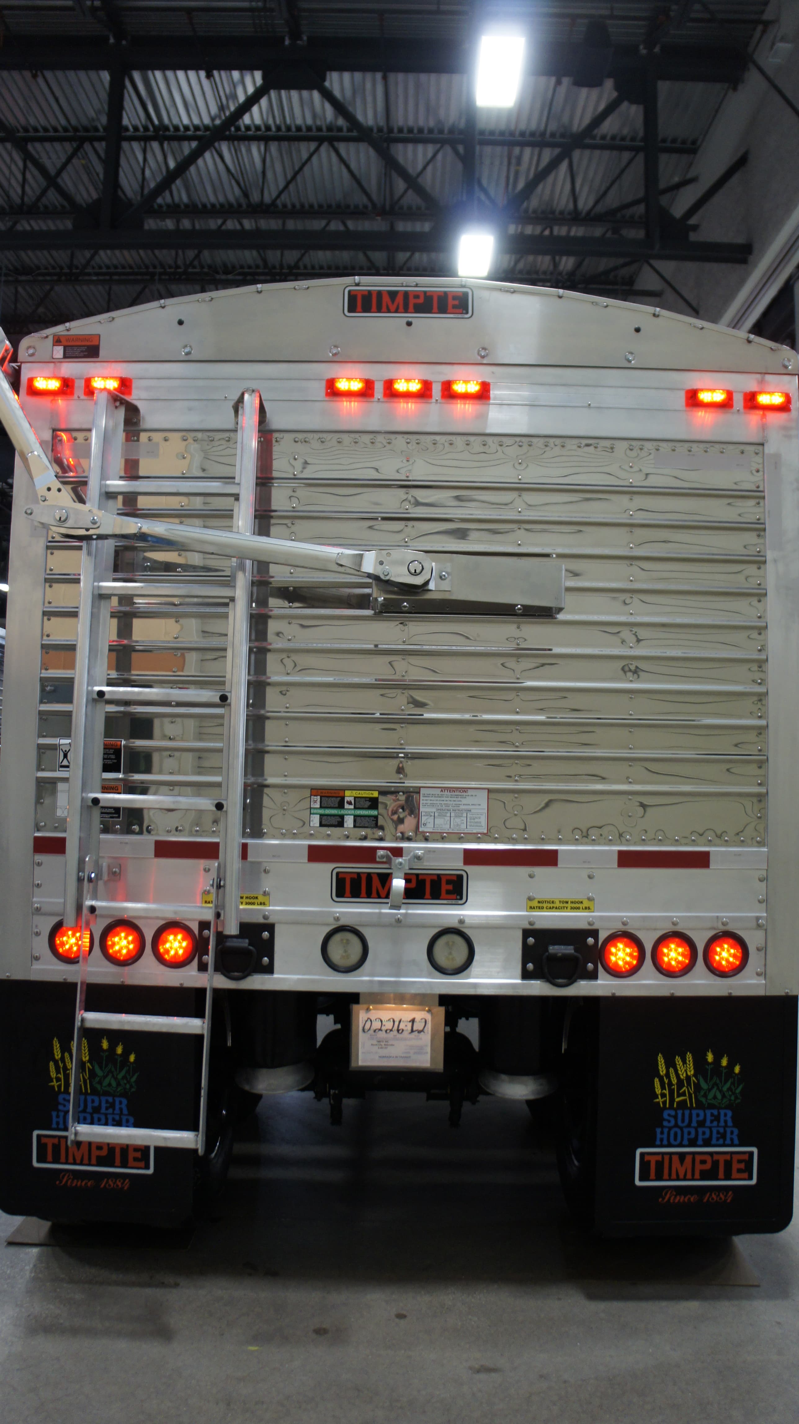 3_Custom Options Lights_LED 7 Rear Header Timpte Trailers