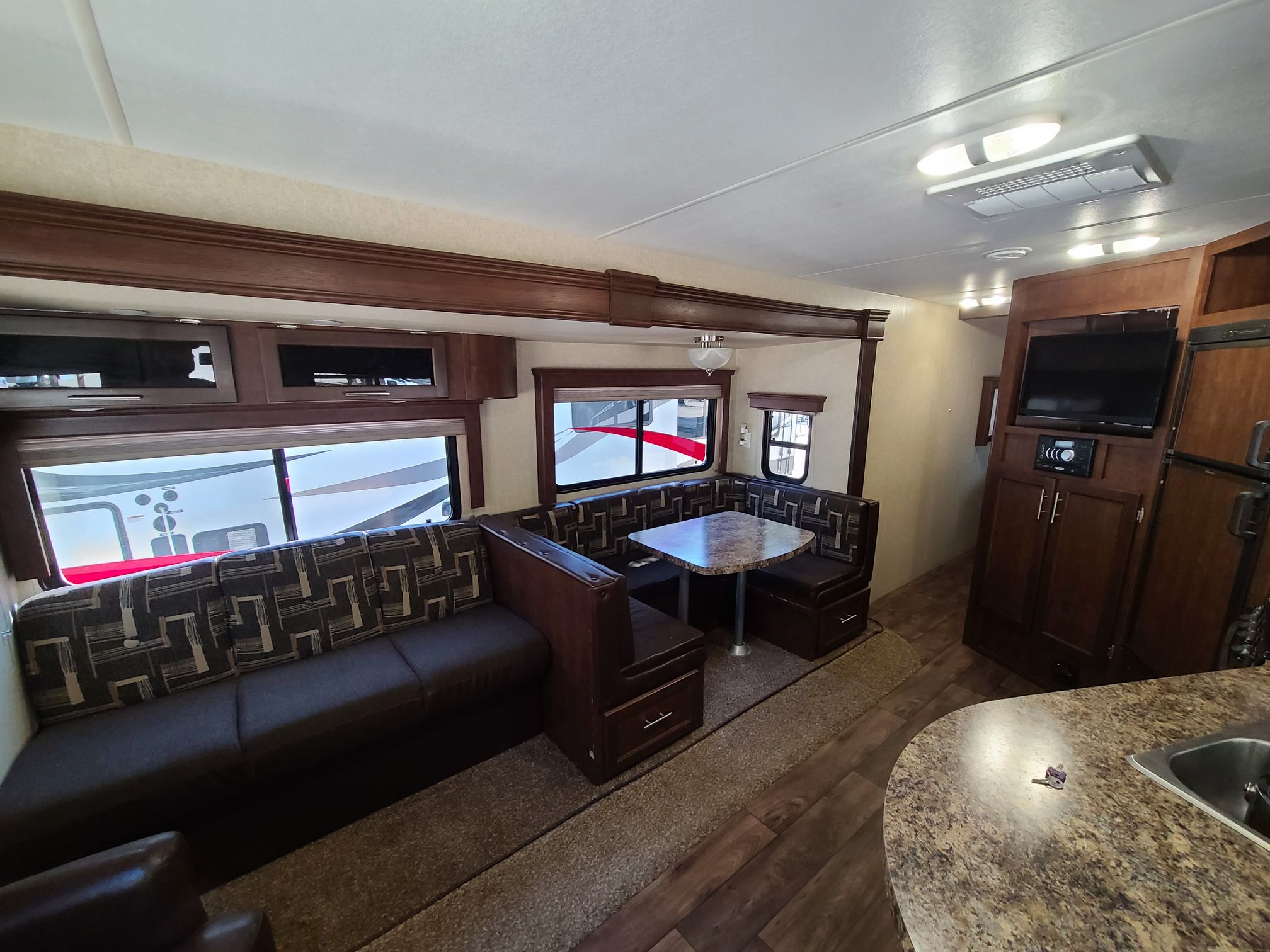 30ft Eclipse Milan Rear Living Tims Trailers Kern County RV Rentals