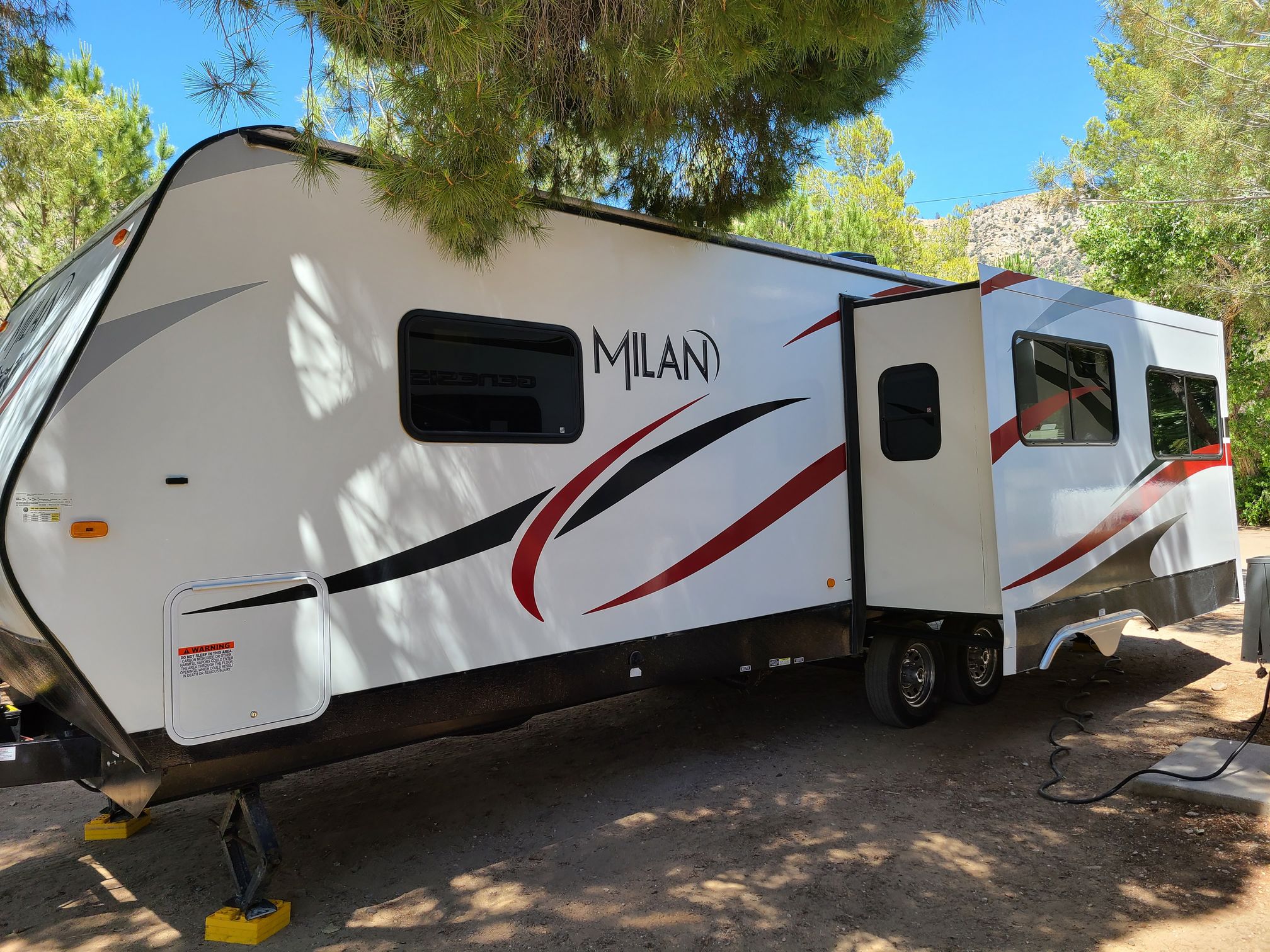 30ft Eclipse Milan Rear Living Tims Trailers Kern County RV Rentals