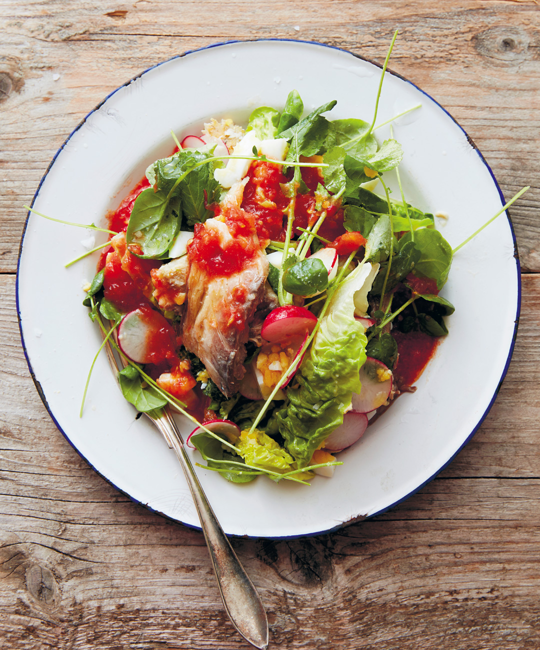 Rökt Makrill Med Chilikryddad Tomatsås | Tina Nordström | Recept