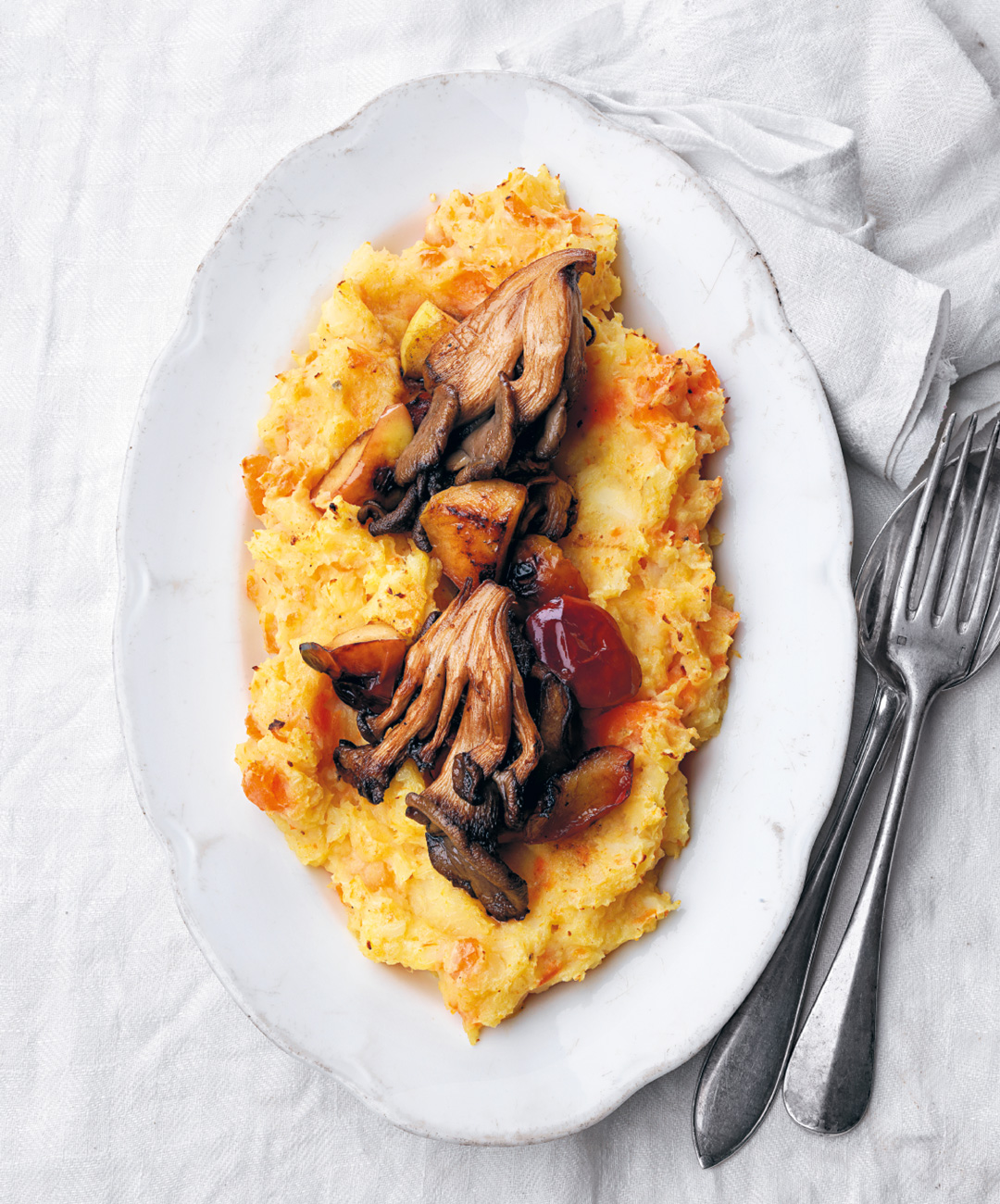 Rotmos Toppat Med Äpple Och Ostronskivling | Tina Nordström | Recept