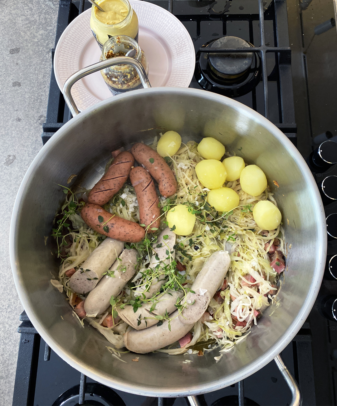 Surkål Med Tillbehör | Tina Nordström | Recept