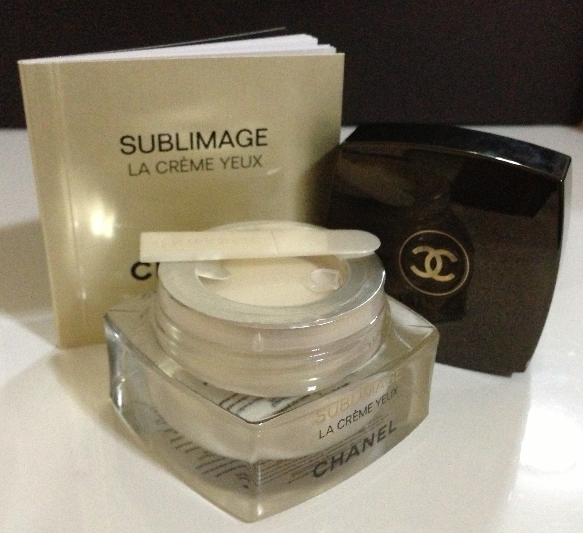 Chanel Sublimage Ultimate Regeneration Eye Cream La Beaute District