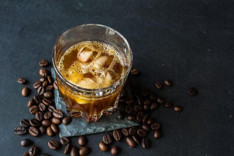 What Do You Mix With Bourbon? (10 Best Options) Tin Roof Drink Community