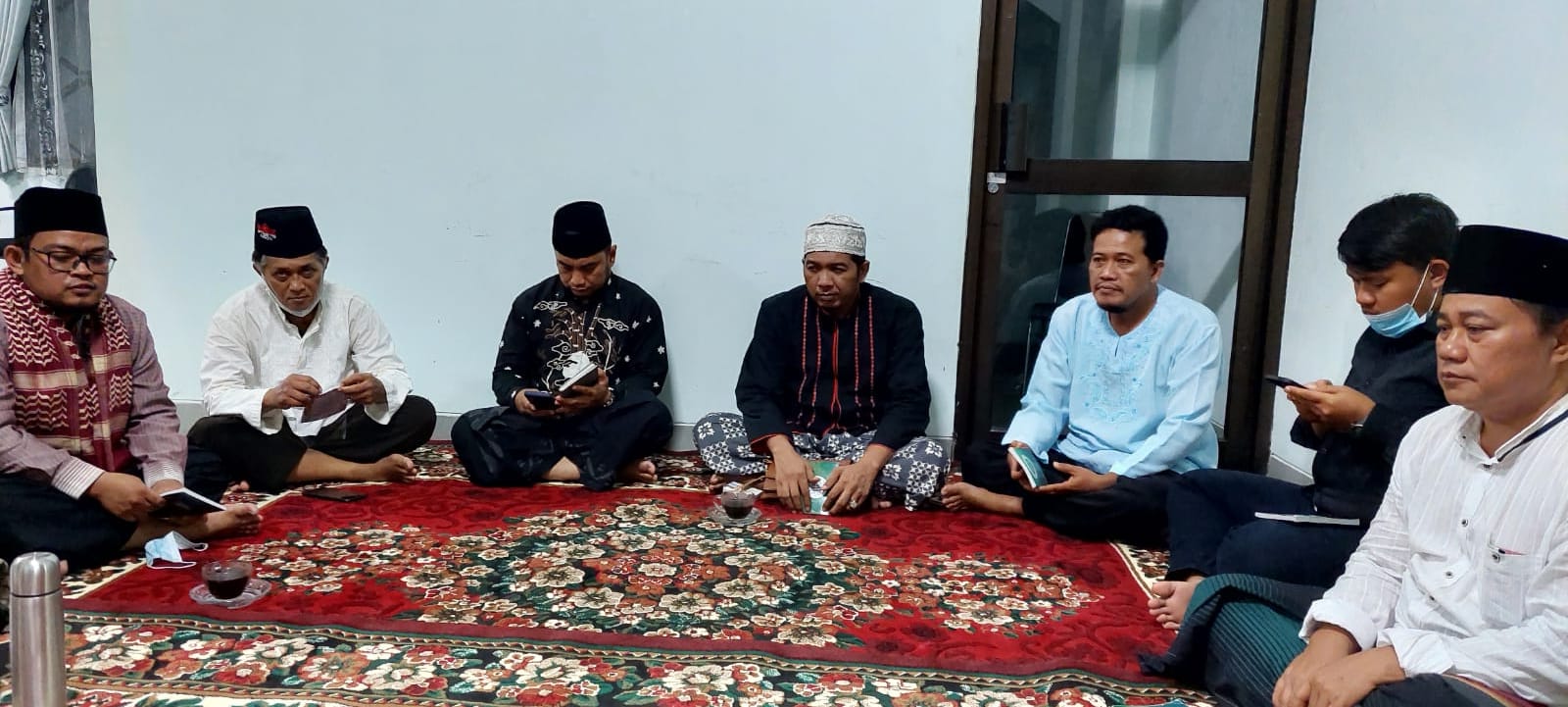 Ketua MUI Pimpin Doa Usir Jin dan Setan. Sekum Pandu Yasinan dan