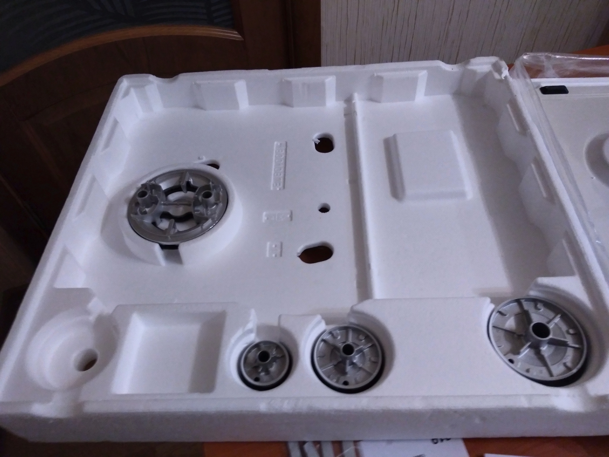 Review on Gas Cooking Panel HotpointAriston 7HPCN 640T (OW) R / HA