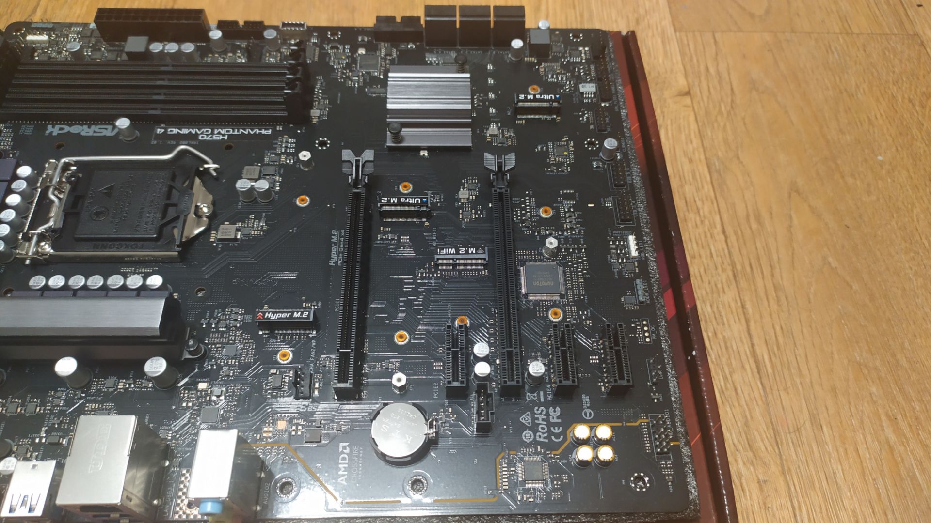 H570 Phantom Gaming 4 今年人気のブランド品や