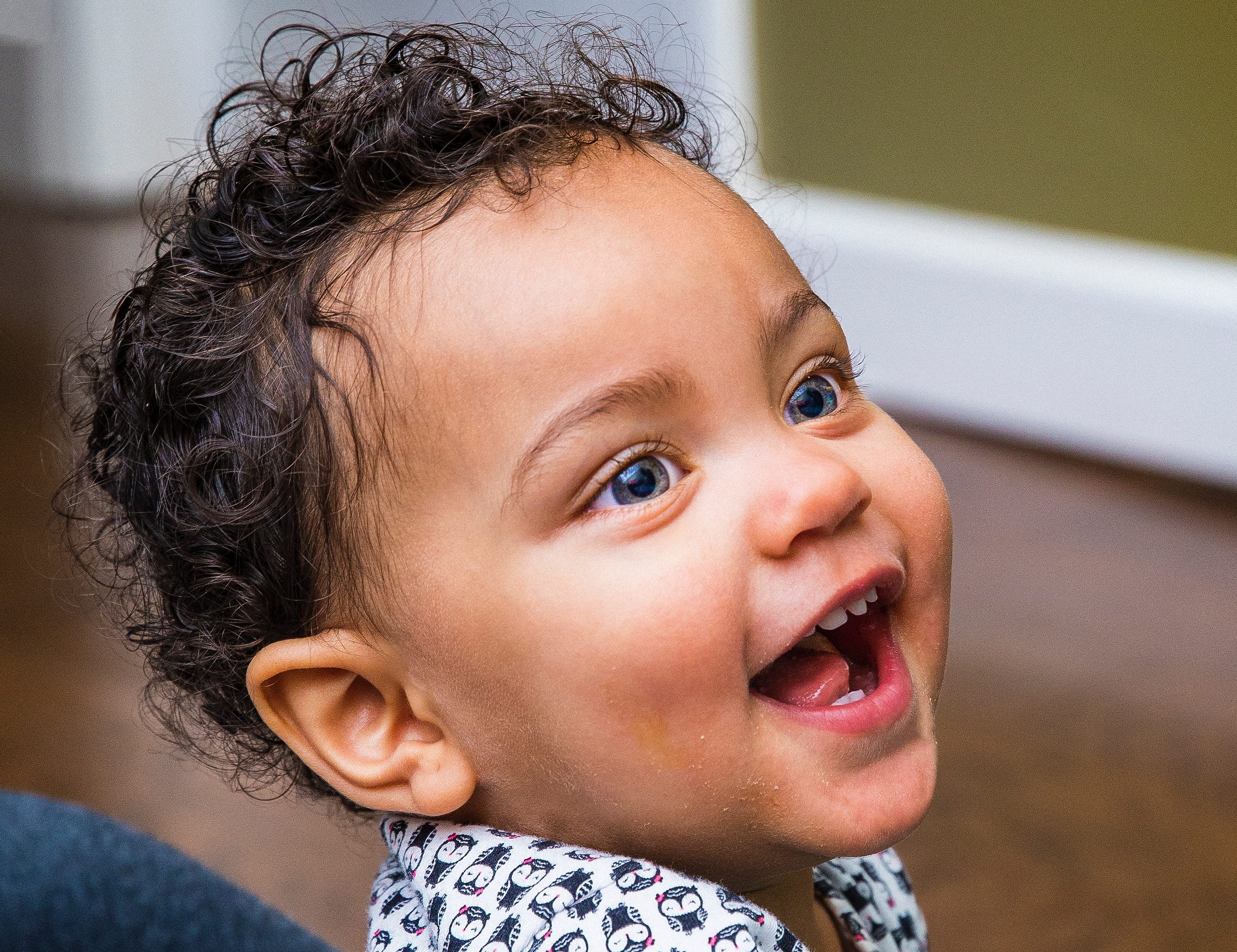 This Viral Video of a Baby & Dad Speaking Gibberish Is the Cutest Thing