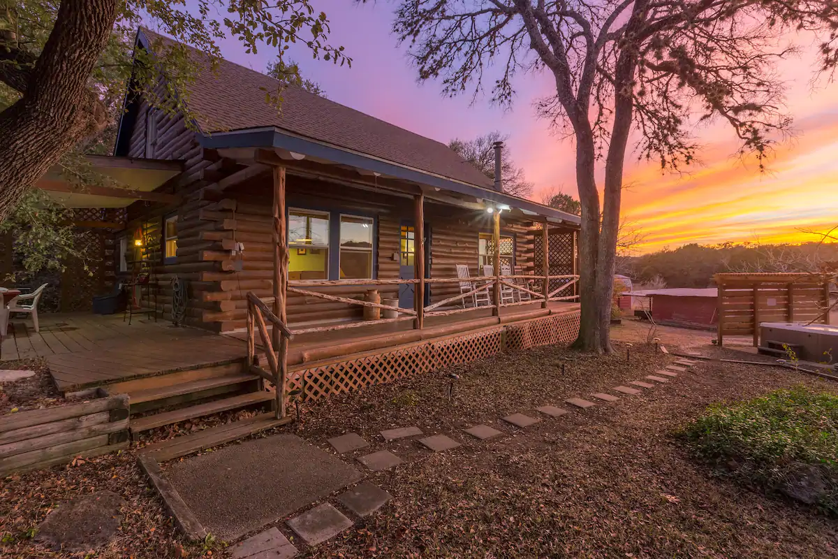 The Best Cozy Cabins for Families Near Austin, TX 2020