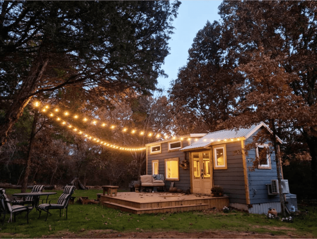 Bright and cozy 26 x 8.5 ft tiny home on wheels
