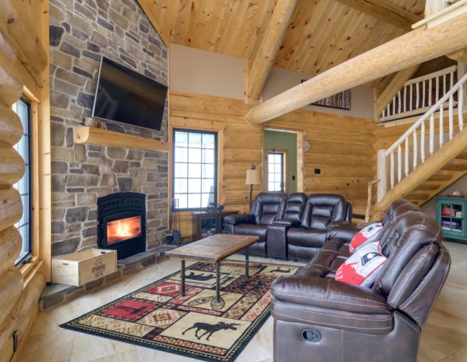 Log Cabin Getaway For Couples