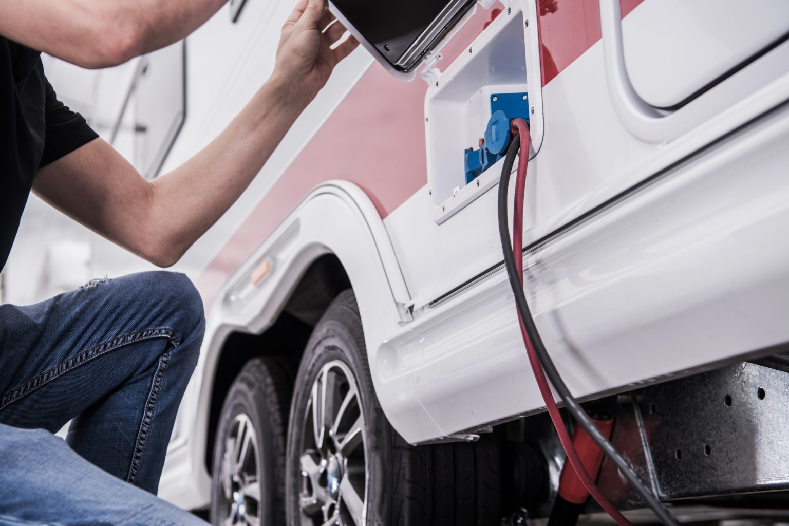 Is a 50 amp RV Plug 110 or 220 Volts? TinyHouseDesign