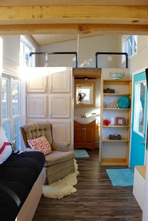 Inside Mini Mansion's 240sf "Chic Shack"