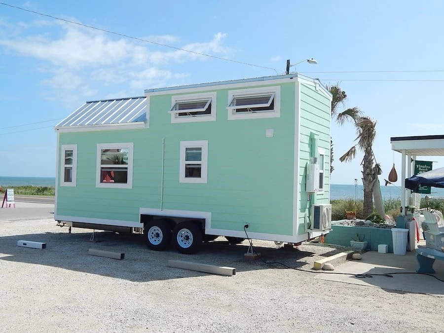 Lovely "Beach Cottage" Tiny Home