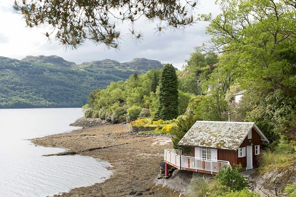 Never mind the castle the tiny houses of Loch Goil