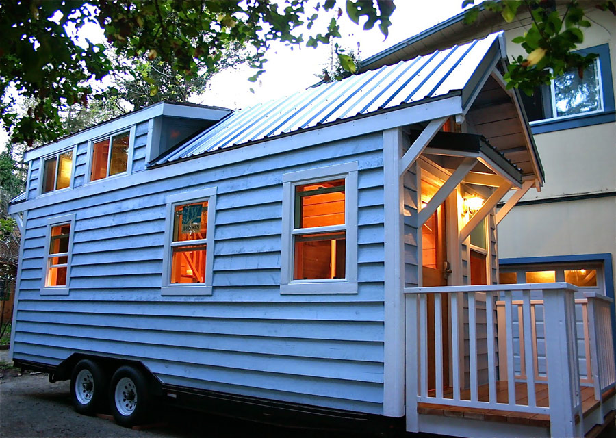 Cape Cod Tiny House Swoon