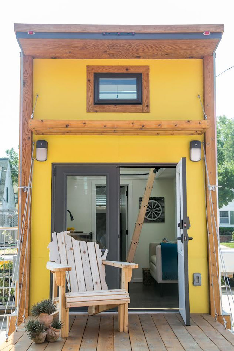 The Centipede – Tiny House Swoon