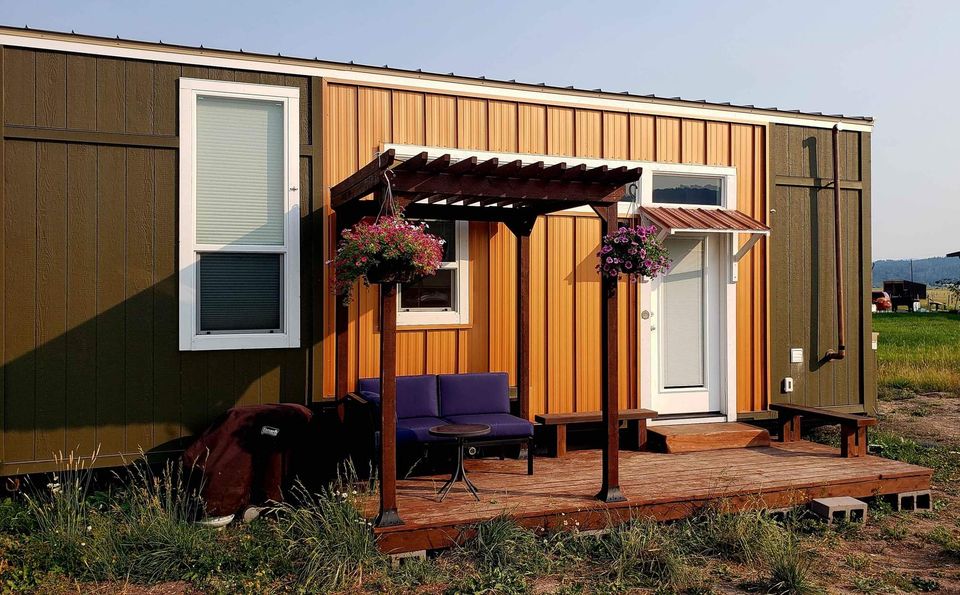 FullyFurnished Tiny House For Sale in Moose, Wyoming