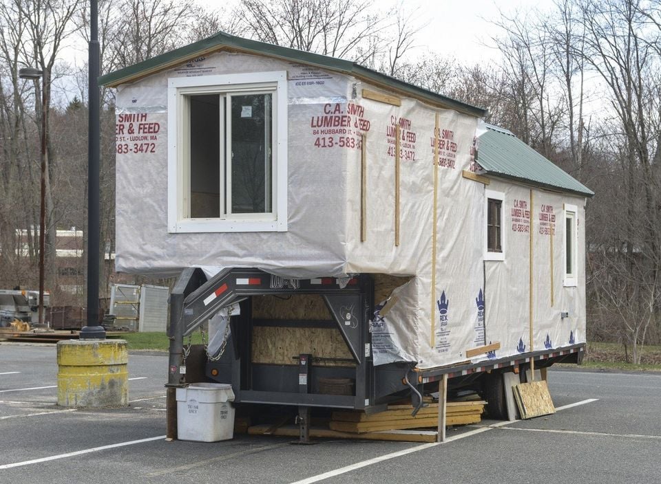 College Senior Building 5th Wheel Tiny House